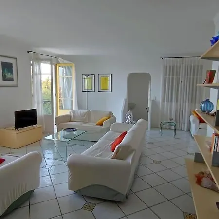 House With Panoramic Sea View, Le Trayas Villa